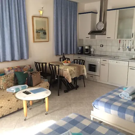 Studio Mira Apartmán *